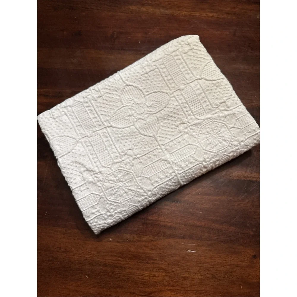 Ralph Lauren Pillow Sham KING Size Sascha Textured Medallion White